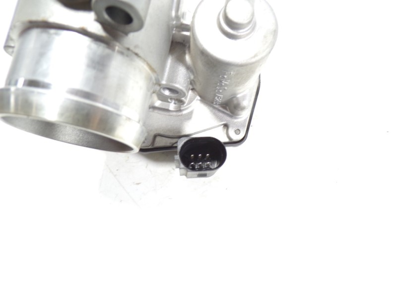 Recambio de caja mariposa para ford fiesta (ce1) 1.0 ecoboost cat referencia OEM IAM 2168321 CM5G9F991CA B172620812