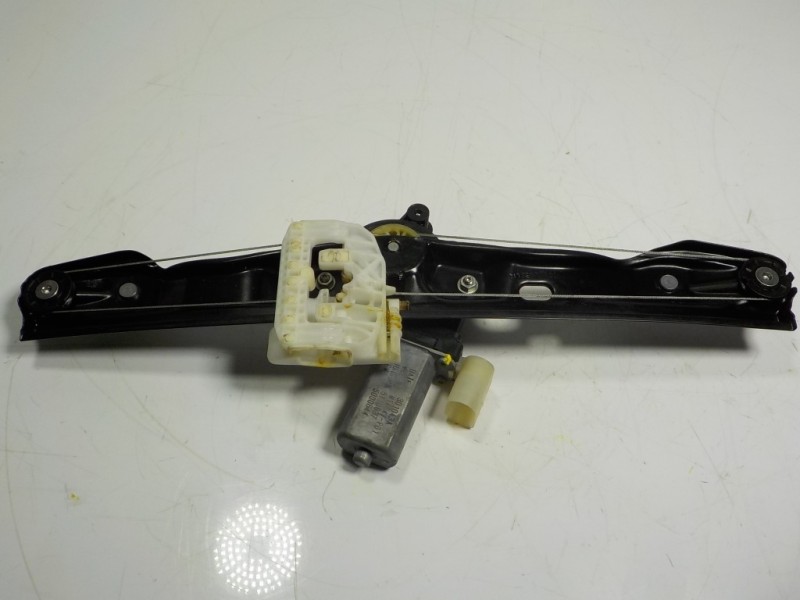 Recambio de elevalunas trasero derecho para bmw serie 3 touring (f31) 2.0 turbodiesel referencia OEM IAM 51357281888 7351050 