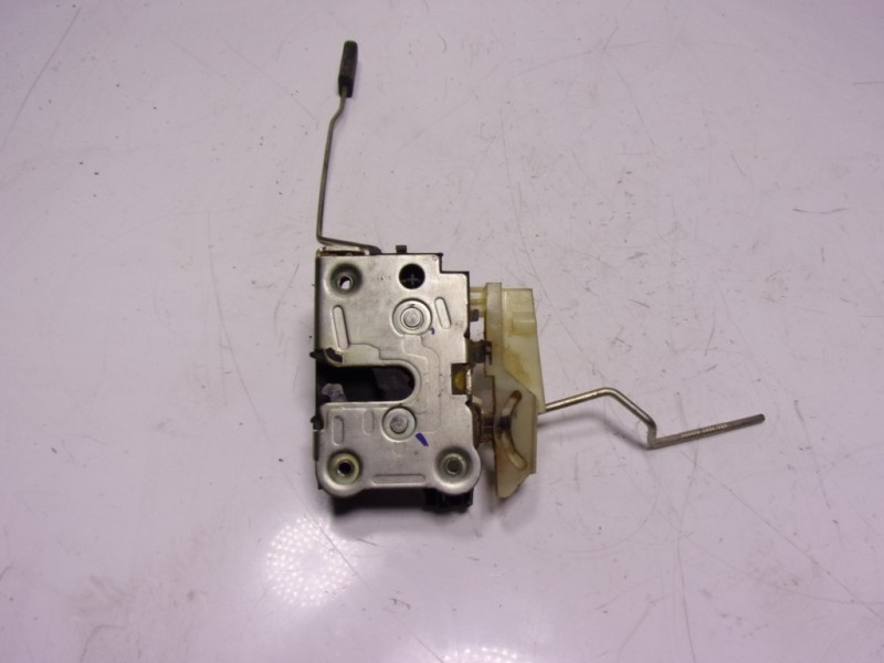 Recambio de cerradura puerta delantera derecha para dacia duster 1.6 sce cat referencia OEM IAM 805025682R  