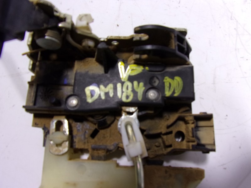 Recambio de cerradura puerta delantera derecha para dacia duster 1.6 sce cat referencia OEM IAM 805025682R  