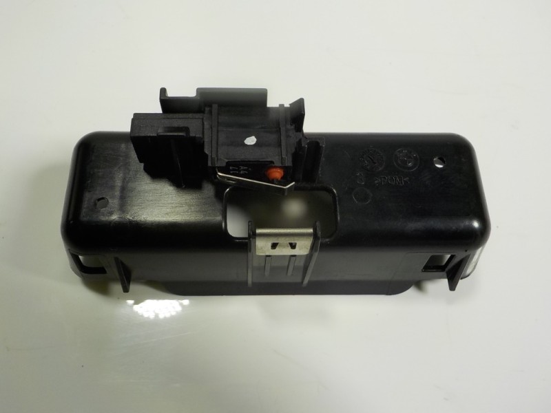 Recambio de maneta porton para bmw serie 3 touring (f31) 2.0 turbodiesel referencia OEM IAM 51247463161  