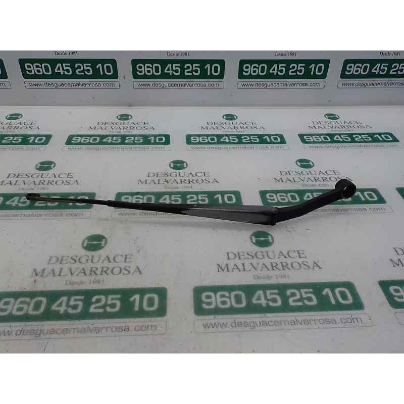 Recambio de brazo limpia delantero derecho para kia carnival ii 2.9 cdri ex referencia OEM IAM   