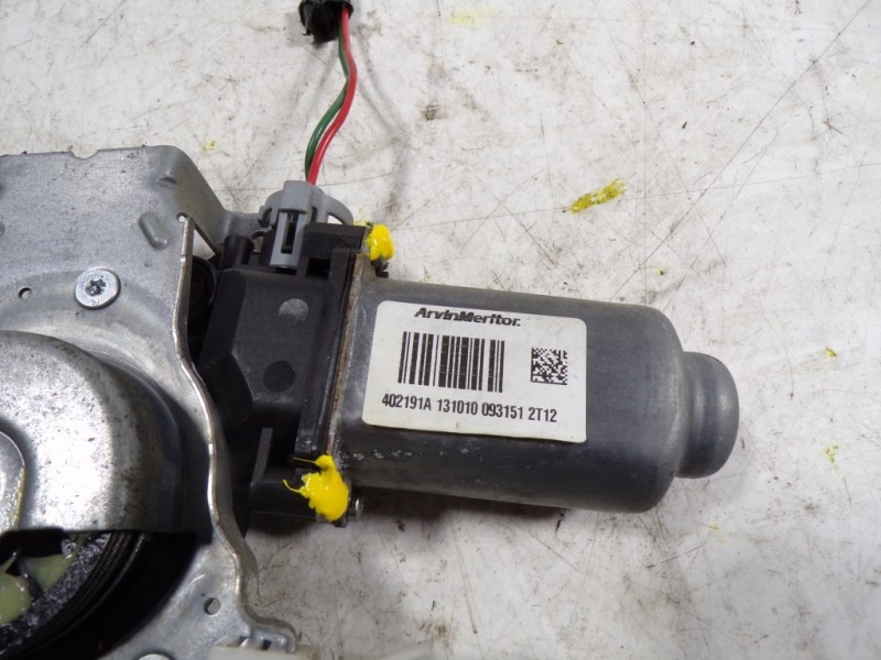 Recambio de elevalunas trasero izquierdo para nissan qashqai (j10) tekna referencia OEM IAM 82701JD400 402191A 