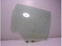 Recambio de cristal puerta trasero derecho para dacia duster 1.6 sce cat referencia OEM IAM 823000023R  