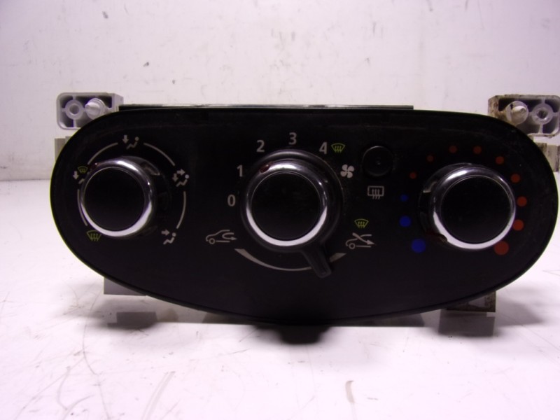 Recambio de mando calefaccion / aire acondicionado para dacia duster 1.6 sce cat referencia OEM IAM 275105416R  