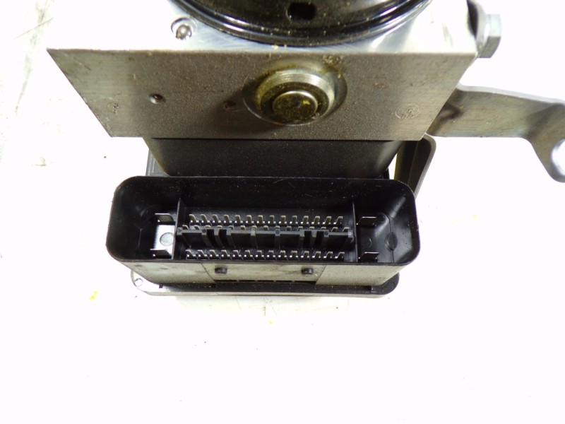 Recambio de abs para bmw serie 1 berlina (e81/e87) 2.0 16v diesel referencia OEM IAM 34512460469 677605501 