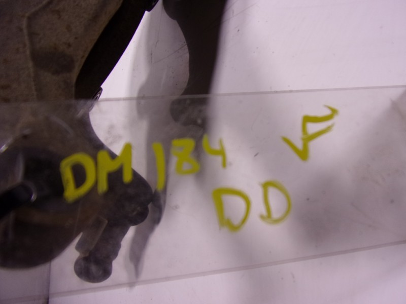 Recambio de mangueta delantera derecha para dacia duster 1.6 sce cat referencia OEM IAM 8200881916  