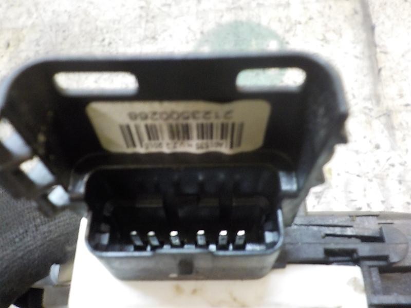 Recambio de cerradura puerta delantera derecha para citroën c3 business referencia OEM IAM 9136GG  