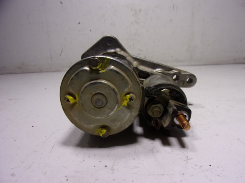 Recambio de motor arranque para dacia duster 1.6 sce cat referencia OEM IAM 233001903R 233001903R 