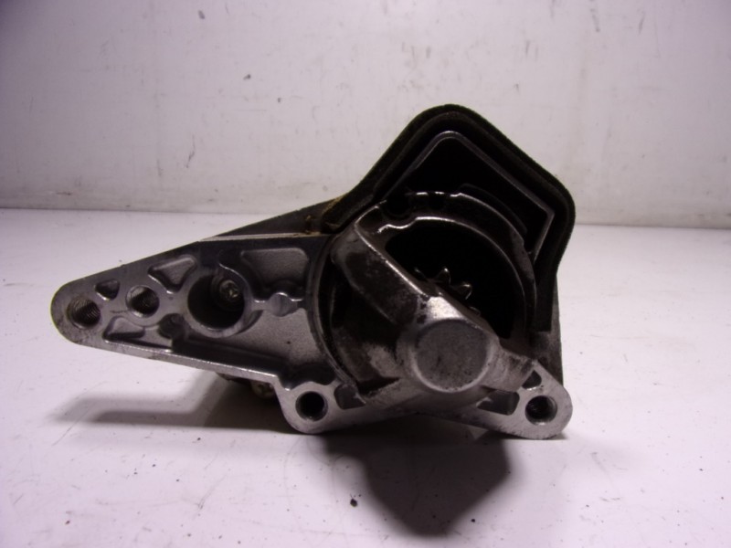 Recambio de motor arranque para dacia duster 1.6 sce cat referencia OEM IAM 233001903R 233001903R 