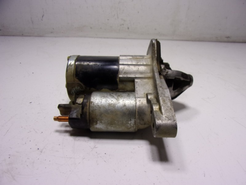 Recambio de motor arranque para dacia duster 1.6 sce cat referencia OEM IAM 233001903R 233001903R 