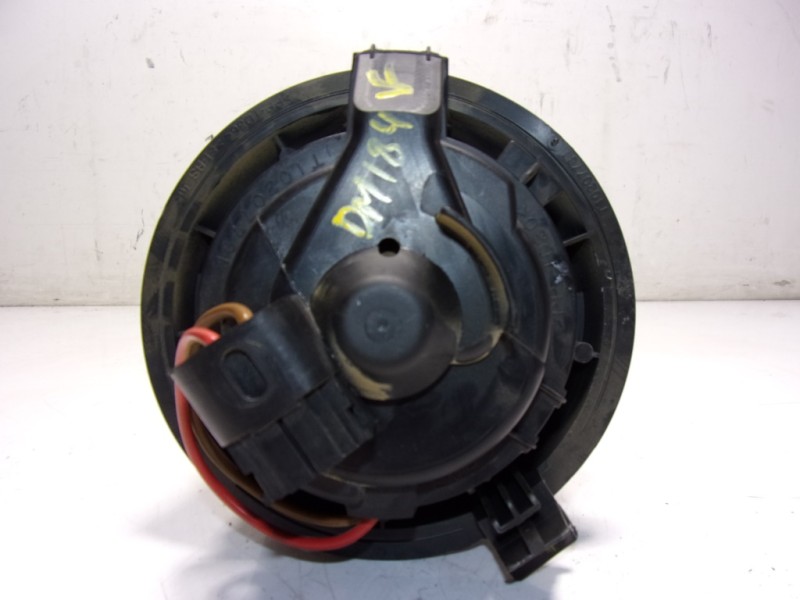 Recambio de motor calefaccion para dacia duster 1.6 sce cat referencia OEM IAM 272102798R  