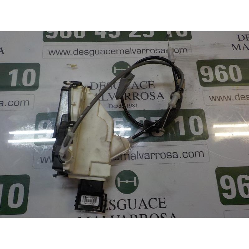 Recambio de cerradura puerta trasera derecha para citroën c4 cactus business referencia OEM IAM 9801690380  