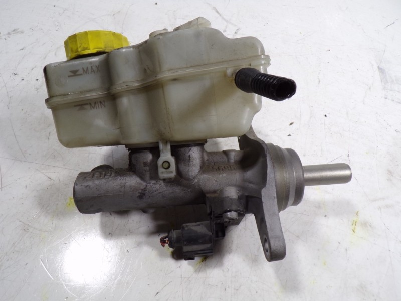 Recambio de bomba freno para audi a1 (8x) 1.6 tdi referencia OEM IAM 6R1611019D  