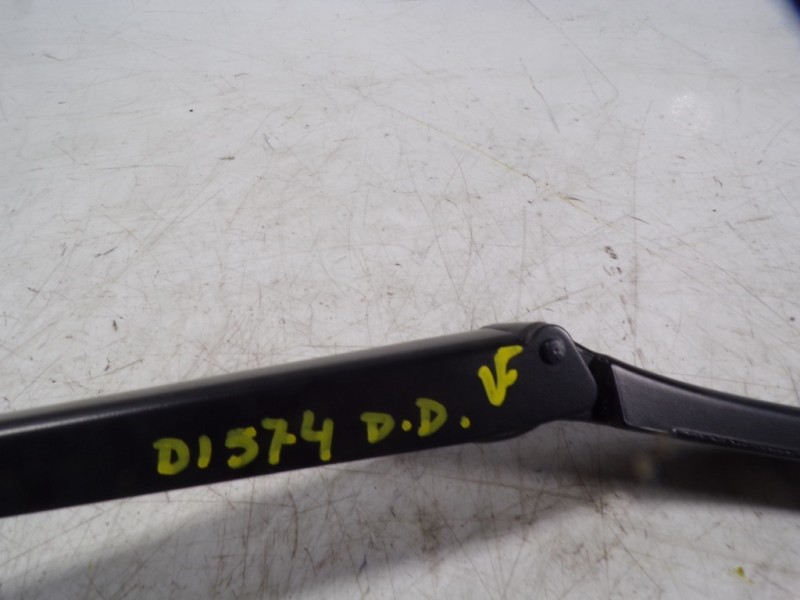 Recambio de brazo limpia delantero derecho para volkswagen polo 1.0 tsi referencia OEM IAM 2G1955410A03C  