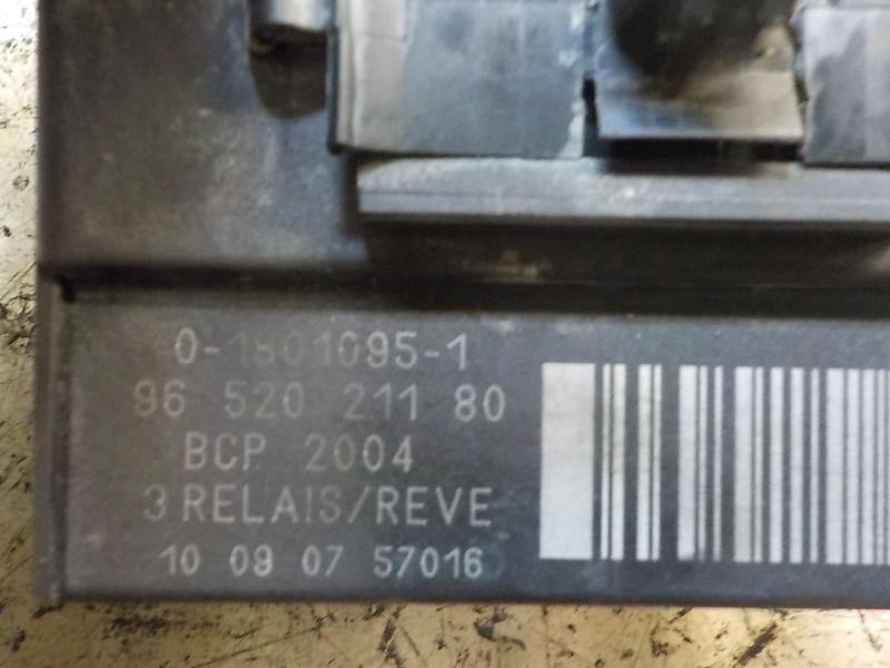 Recambio de caja precalentamiento para citroën c3 business referencia OEM IAM 6500EJ 9652021180 