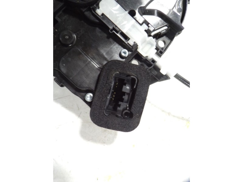 Recambio de cerradura puerta delantera derecha para volkswagen polo 1.0 tsi referencia OEM IAM 10B837016 10B837016 