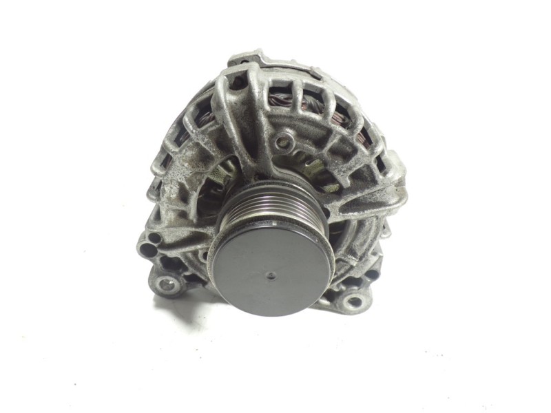 Recambio de alternador para volkswagen passat alltrack 2.0 tdi dpf referencia OEM IAM 03L903024F 03L903024F 