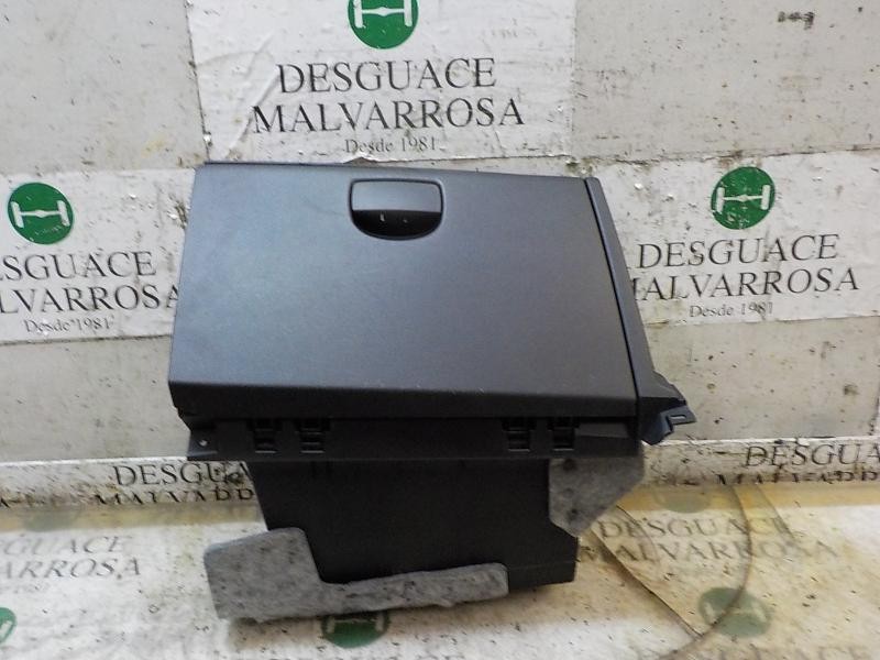 Recambio de guantera para hyundai i20 1.2 cat referencia OEM IAM 845101J0009P  