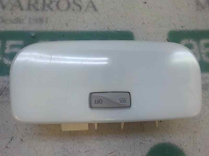 Recambio de piloto interior para renault captur 1.2 tce energy referencia OEM IAM 264300007R  