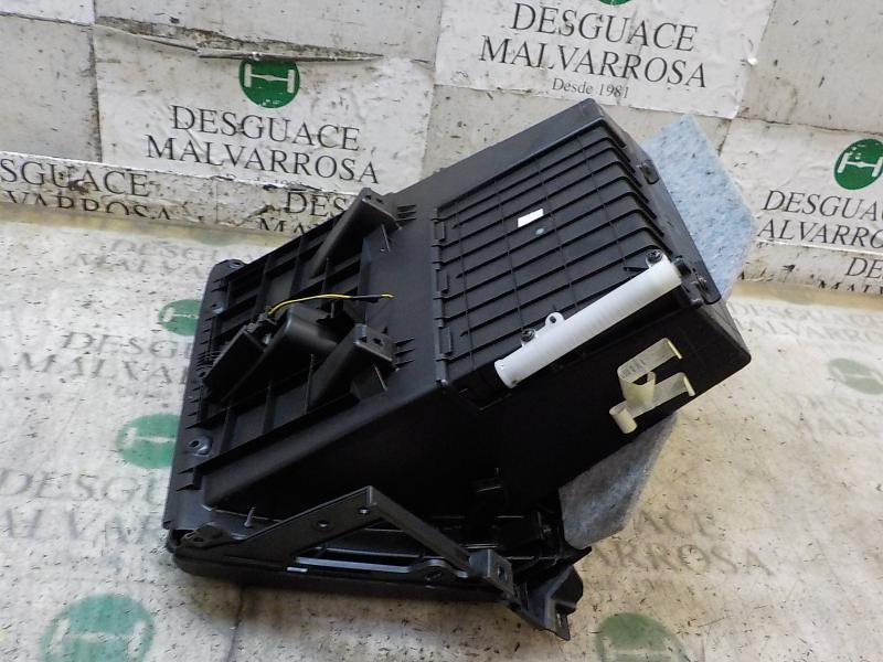 Recambio de guantera para hyundai i20 1.2 cat referencia OEM IAM 845101J0009P  