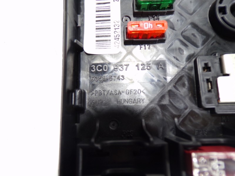 Recambio de caja reles / fusibles para volkswagen passat alltrack 2.0 tdi dpf referencia OEM IAM 3C0937125A 3C0937125A 