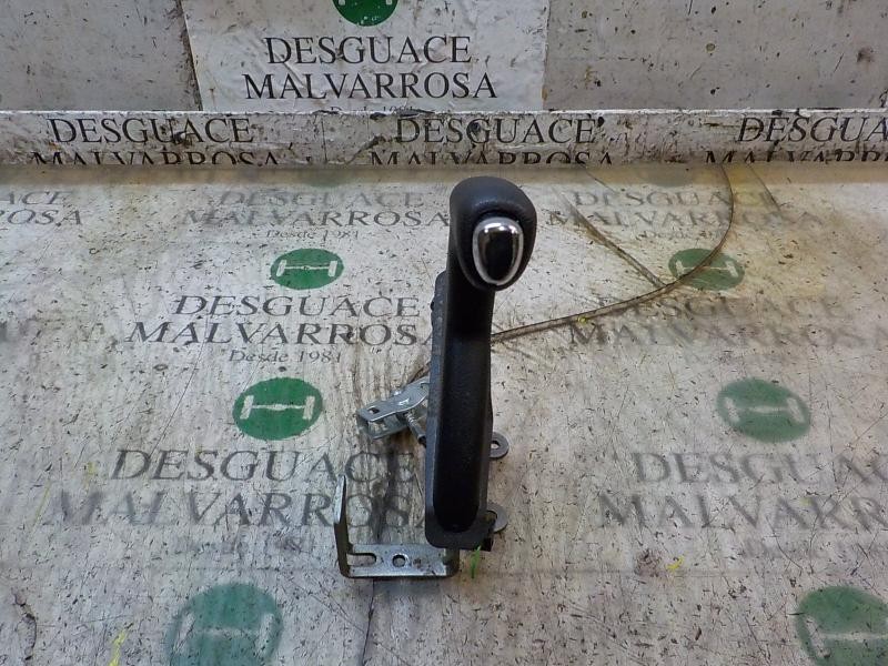 Recambio de palanca freno de mano para hyundai i20 1.2 cat referencia OEM IAM 597101J0009P  