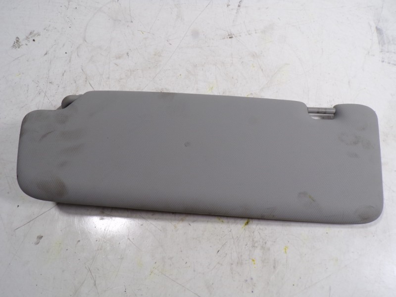 Recambio de parasol derecho para audi a1 (8x) 1.6 tdi referencia OEM IAM 8U0857552CEA7  