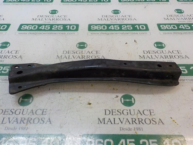 Recambio de travesaño inferior para tata vista 1.4 75cv referencia OEM IAM   