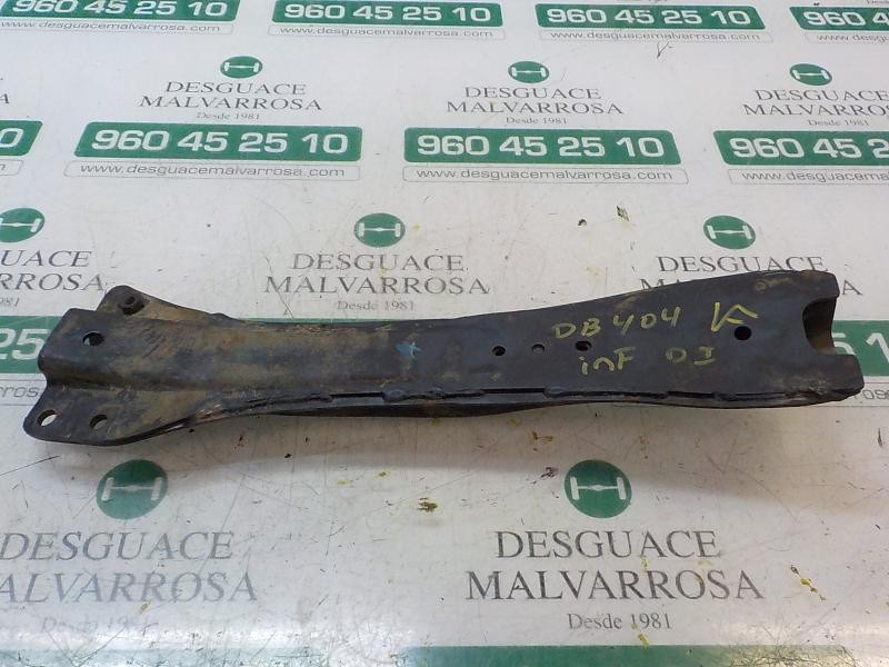 Recambio de travesaño inferior para tata vista 1.4 75cv referencia OEM IAM   