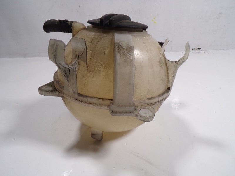 Recambio de deposito expansion para volkswagen passat alltrack 2.0 tdi dpf referencia OEM IAM 1K0121407A  