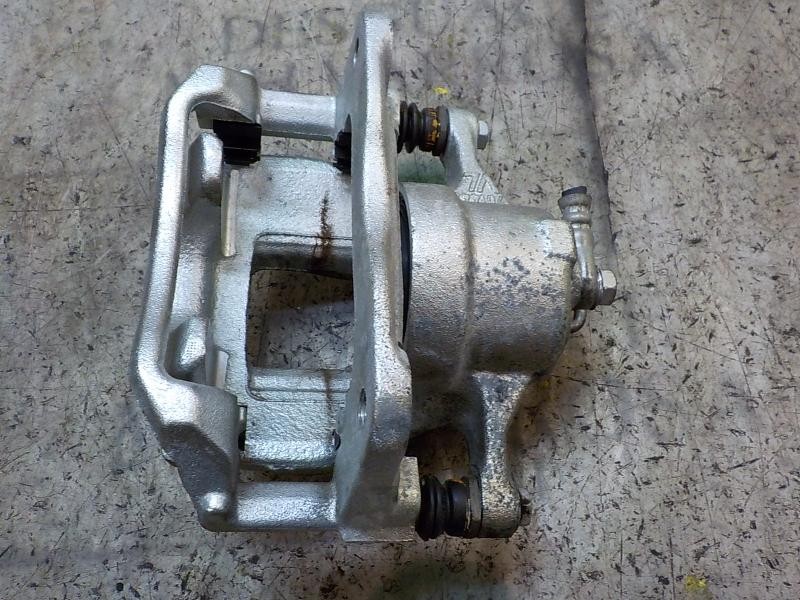 Recambio de pinza freno delantera izquierda para toyota auris 1.8 16v cat (híbrido) referencia OEM IAM 4775002250  