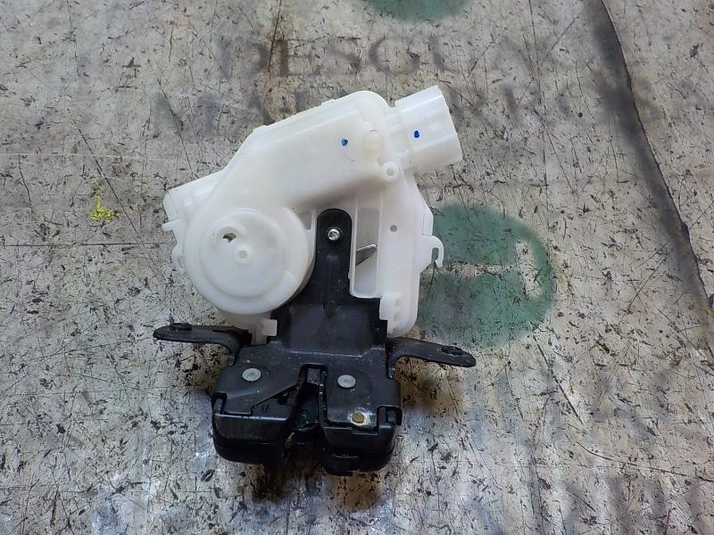Recambio de cerradura maletero / porton para toyota auris 1.8 16v cat (híbrido) referencia OEM IAM 6935002090  