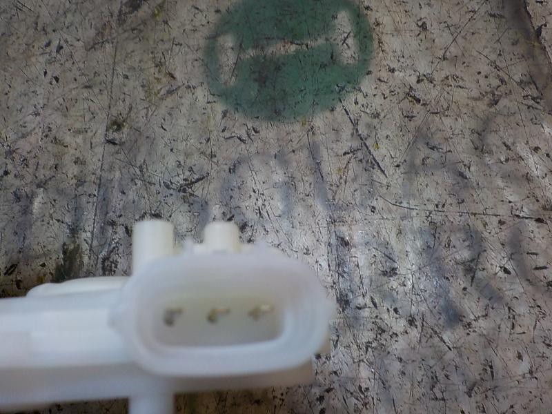 Recambio de cerradura maletero / porton para toyota auris 1.8 16v cat (híbrido) referencia OEM IAM 6935002090  