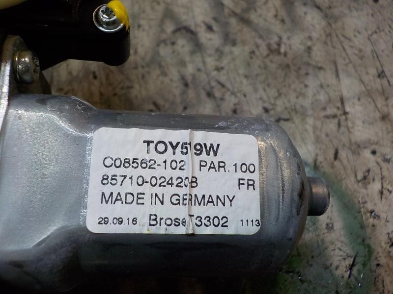 Recambio de elevalunas delantero derecho para toyota auris 1.8 16v cat (híbrido) referencia OEM IAM 6981002480 857102420B 