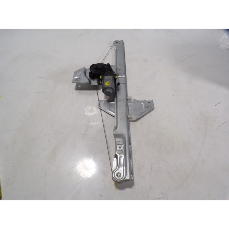 Recambio de elevalunas delantero derecho para peugeot partner kombi 1.6 blue-hdi fap referencia OEM IAM 9222EQ 402104B 