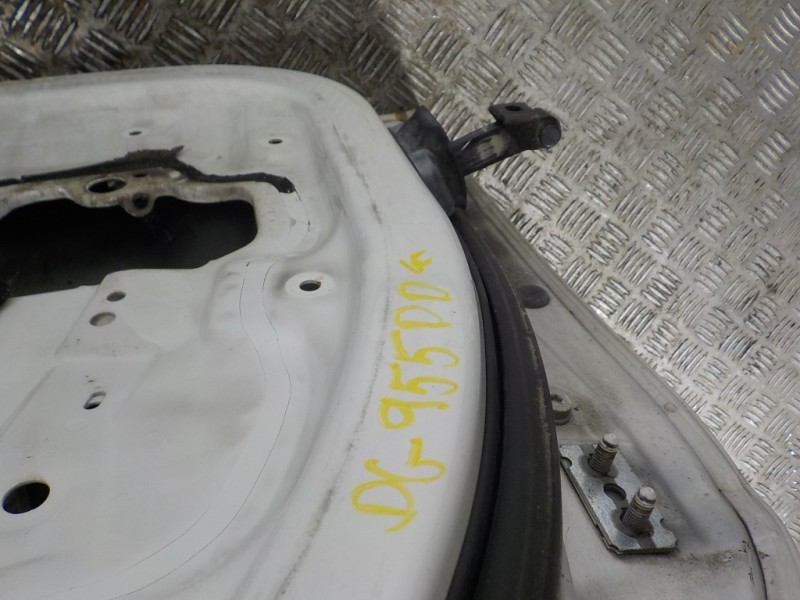 Recambio de puerta delantera derecha para bmw serie 3 berlina (e90) 2.0 turbodiesel cat referencia OEM IAM   