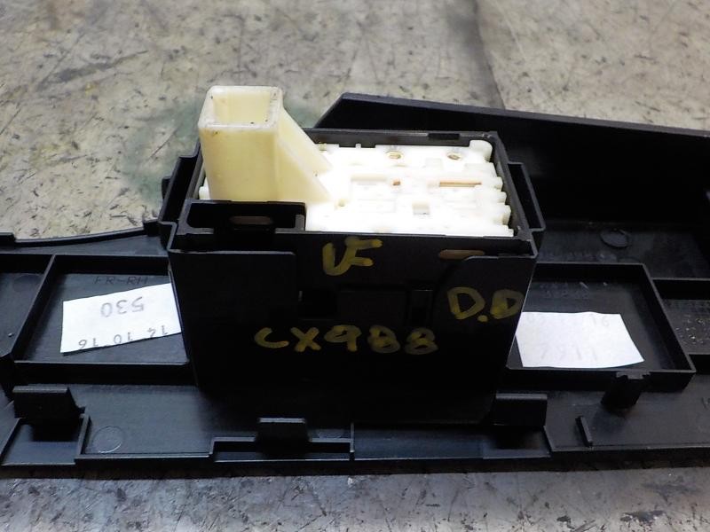 Recambio de mando elevalunas delantero derecho para toyota auris 1.8 16v cat (híbrido) referencia OEM IAM 8481002140  