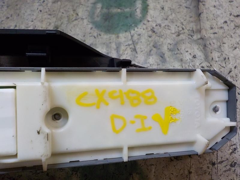 Recambio de mando elevalunas delantero izquierdo para toyota auris 1.8 16v cat (híbrido) referencia OEM IAM 8404002120  