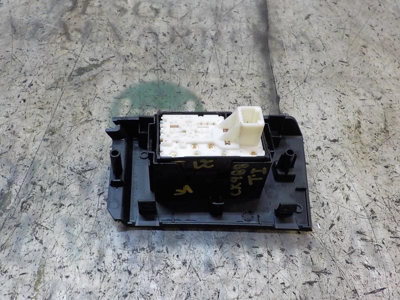 Recambio de mando elevalunas trasero izquierdo para toyota auris 1.8 16v cat (híbrido) referencia OEM IAM 8481002140  