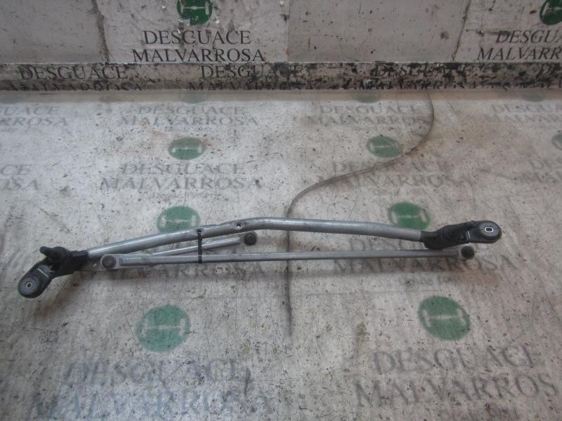 Recambio de articulacion limpia delantero para dacia logan ambiance referencia OEM IAM 288004410R  