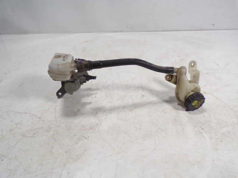 Recambio de bomba freno para ford fiesta (ccn) 1.25 16v cat referencia OEM IAM 1751664  