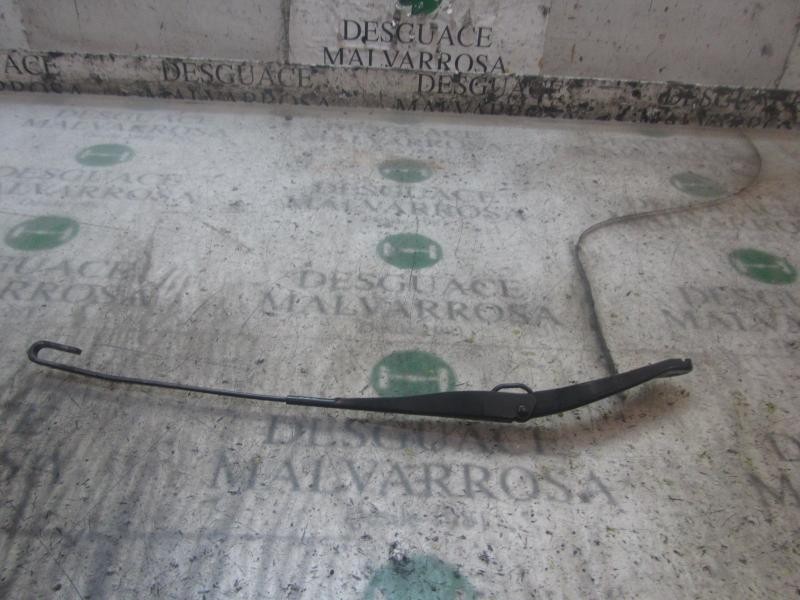 Recambio de brazo limpia delantero izquierdo para dacia logan ambiance referencia OEM IAM 288818609R  