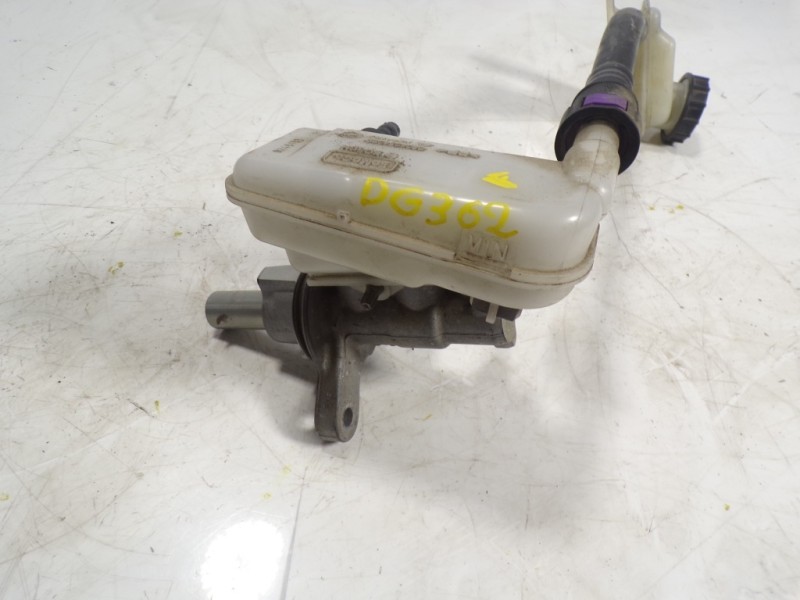 Recambio de bomba freno para ford fiesta (ccn) 1.25 16v cat referencia OEM IAM 1751664  