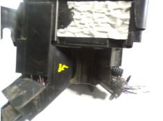 Recambio de caja reles / fusibles para ford fiesta (ccn) 1.25 16v cat referencia OEM IAM 1514684   2