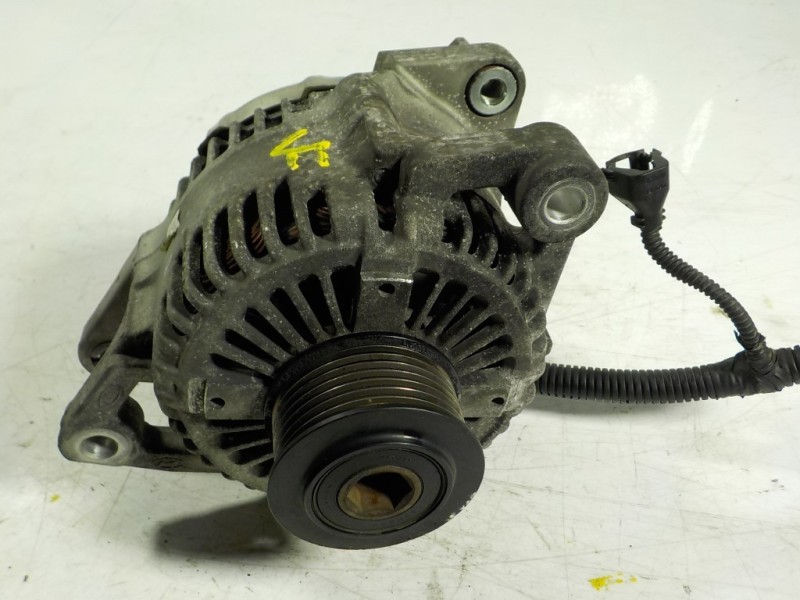 Recambio de alternador para kia sorento 2.5 crdi referencia OEM IAM  373004A300 
