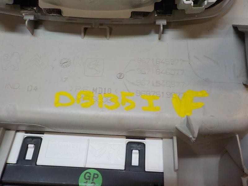 Recambio de piloto interior para citroën c4 lim. feel edition referencia OEM IAM 6362AS  