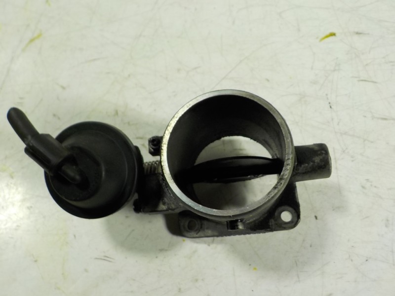 Recambio de caja mariposa para kia sorento 2.5 crdi referencia OEM IAM  3510027XXX 