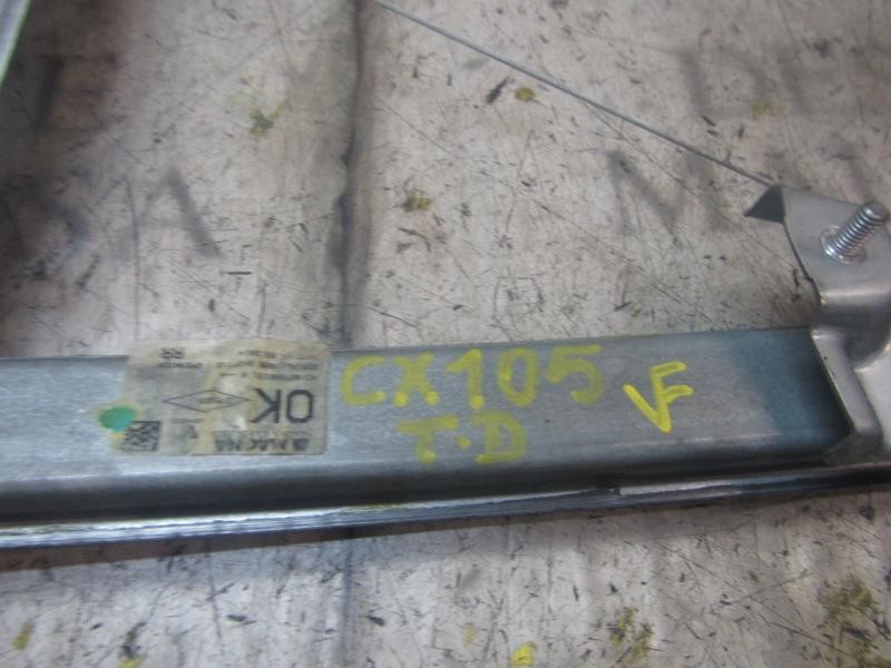 Recambio de elevalunas trasero derecho para dacia logan ambiance referencia OEM IAM 827202131R  