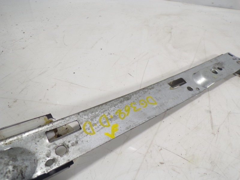 Recambio de elevalunas delantero derecho para ford fiesta (ccn) 1.25 16v cat referencia OEM IAM 1836011  